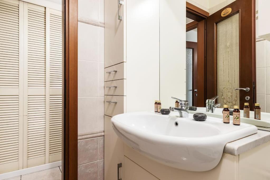 Anna E Tino Flexyrent Apartment มิลาน ภายนอก รูปภาพ